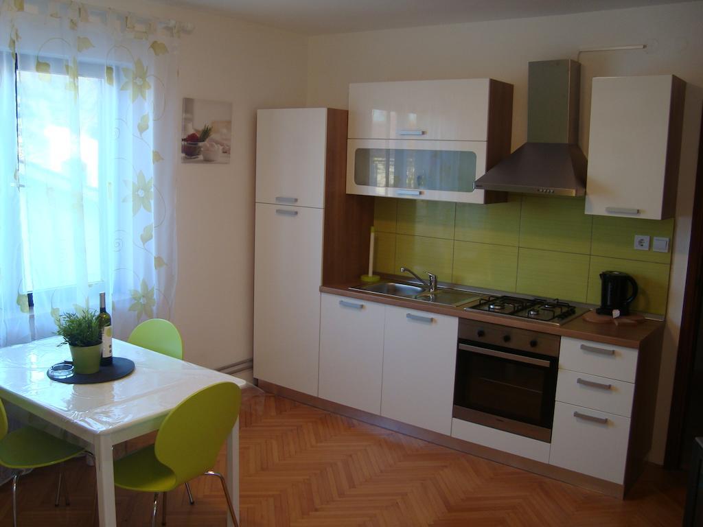 Apartments Peloza Poreč Rum bild