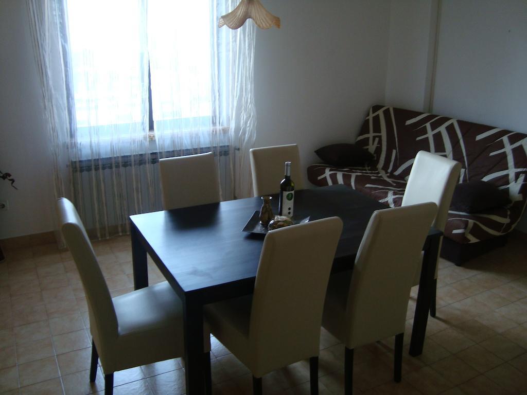 Apartments Peloza Poreč Exteriör bild